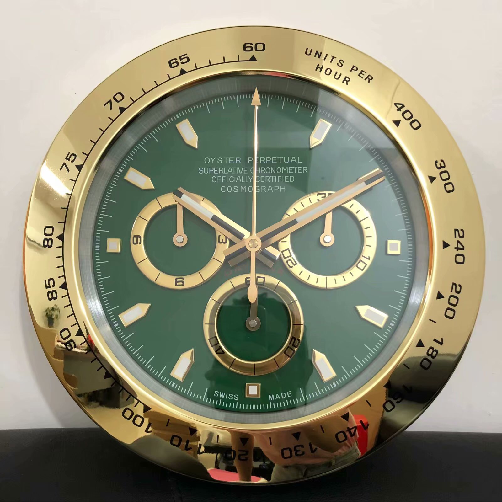 Green Face Yellow Gold Wall Clock Battery - Click Image to Close